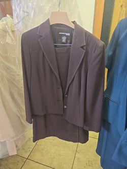 Womens suit with skirt