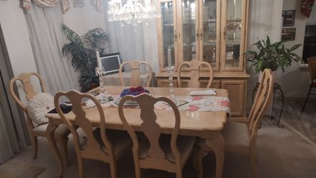 Dinning table and chairs