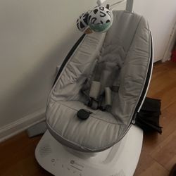 4moms mamaRoo Multi-Motion Baby Swing
