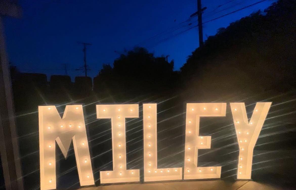 Marquees Letters