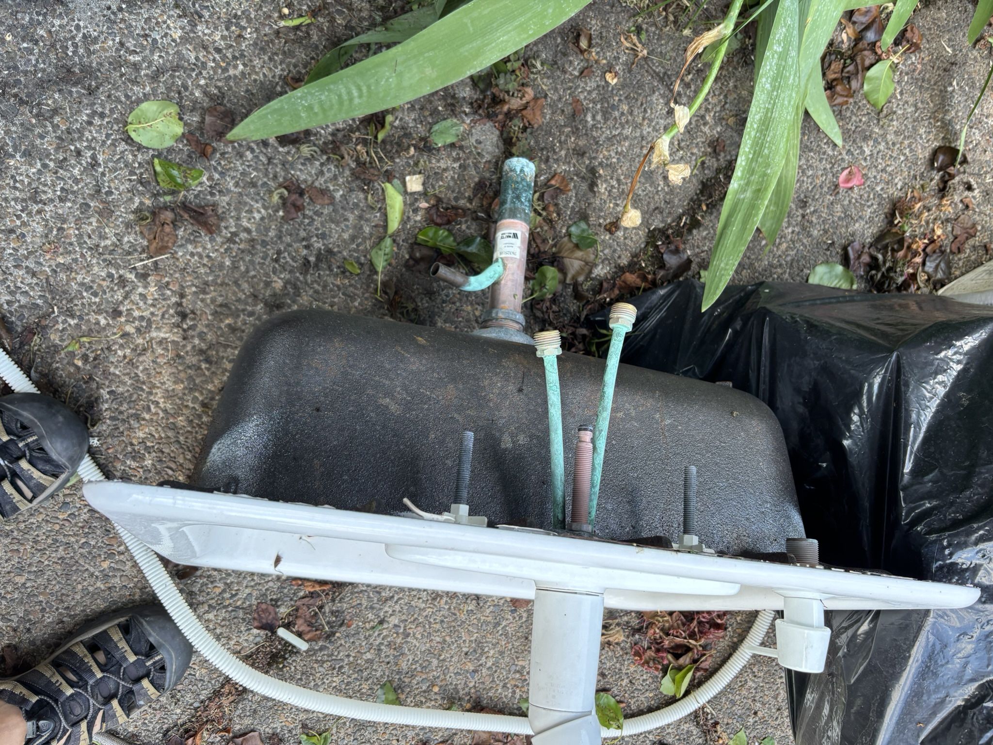 Free Cast Iron Sink