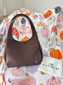 Coach Lana Shoulder Bag - size  Large in Maple