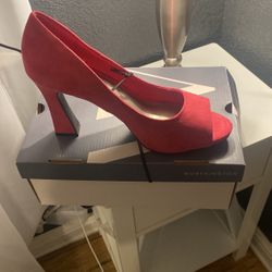 Women’s Shoes 