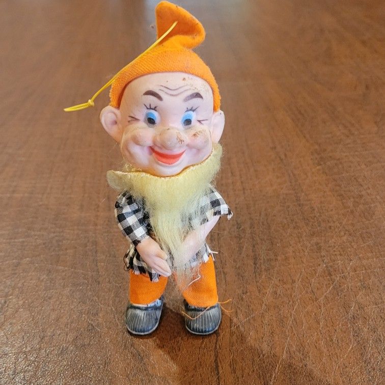 Vintage Elf Dwarf Gnome Rubber Face Doll Christmas Ornament figurine
6" Orange pants. Pre-owned, good shape, please see photos for details.