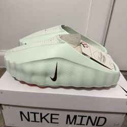 Nike Mind 001 Barley Green Size 10W/Size 8.5M