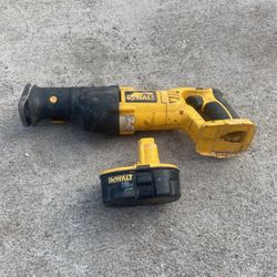 Dewalt Saw 