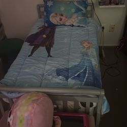 Toddler Bed ! 