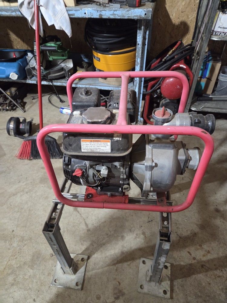 Honda Water Trash Pump. With Hoses