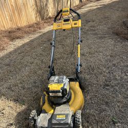 Dewalt Brushless Self Drive 2x20v Electric Lawnmower