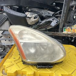 2008-2013 Nissan Rogue Xenon Right Passenger Headlight