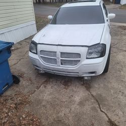 2005 Dodge Magnum