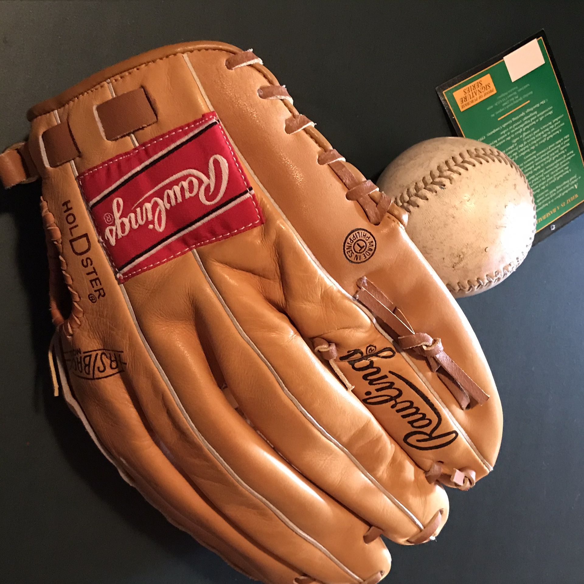 Rawlings signature series leather glove mitt with ball
