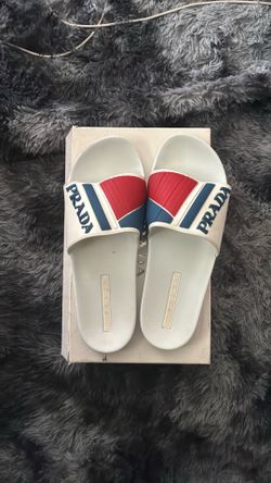 Prada Slides
