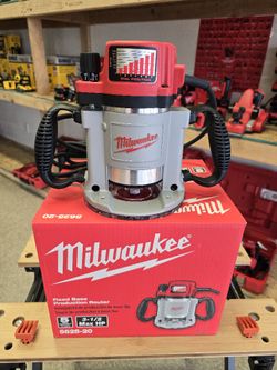 Milwaukee
3-1/2 Max HP Fixed-Base Production Router