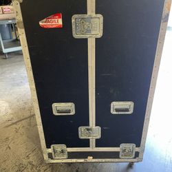 Rolling Road Case 65x33x57 Outer Dimensions