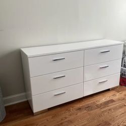 Everhart 6 Drawer Double Dresser - Glossy White 