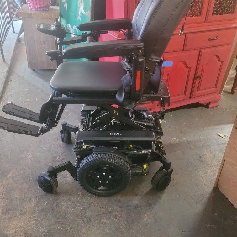 Edge Power Wheel Chair (Never Been Used)