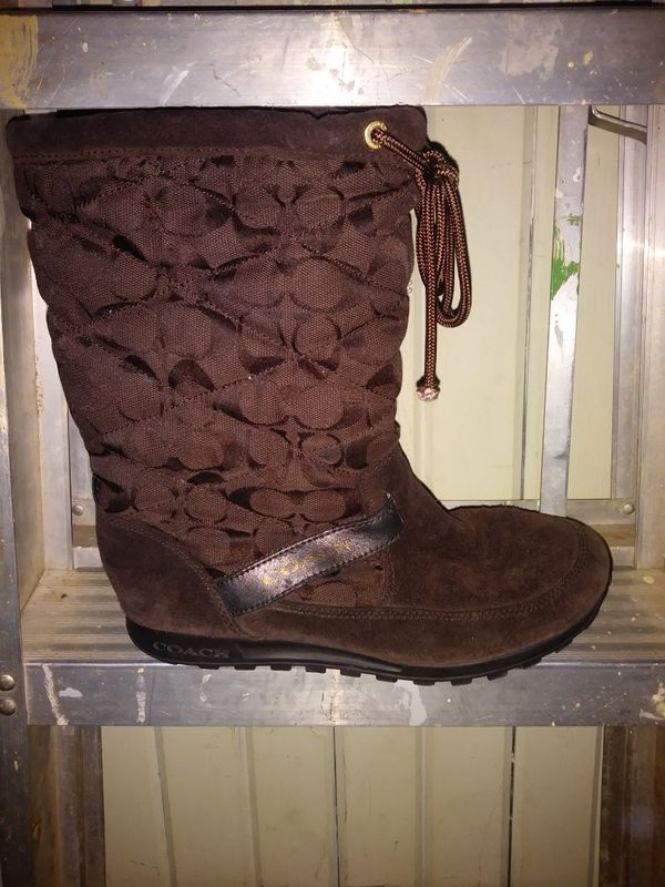 Womens coach boots for Sale in Wichita, KS OfferUp
