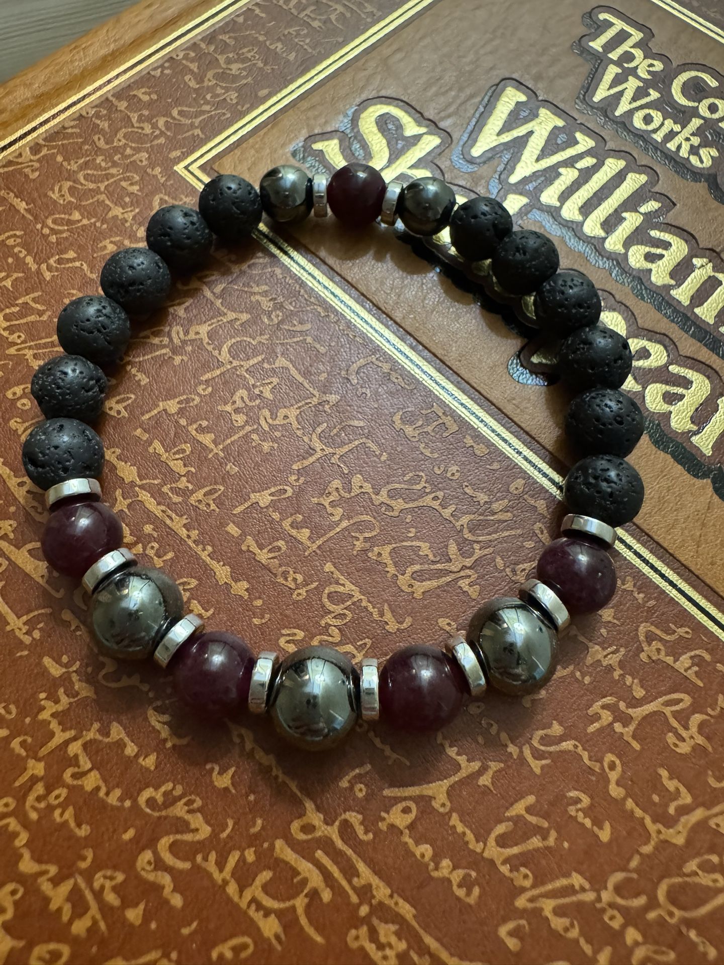 Garnet Lava Hematite Bracelet – Grounding & Energy Balance Jewelry