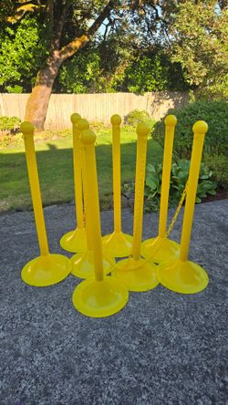 8 Yellow Plastic Stanchions with Chain