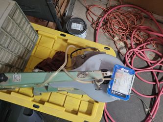 Barely used central machinery scrollsaw