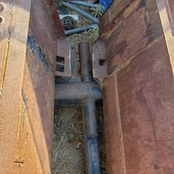 Bobcat Bucket And Rolloff Rail Winch