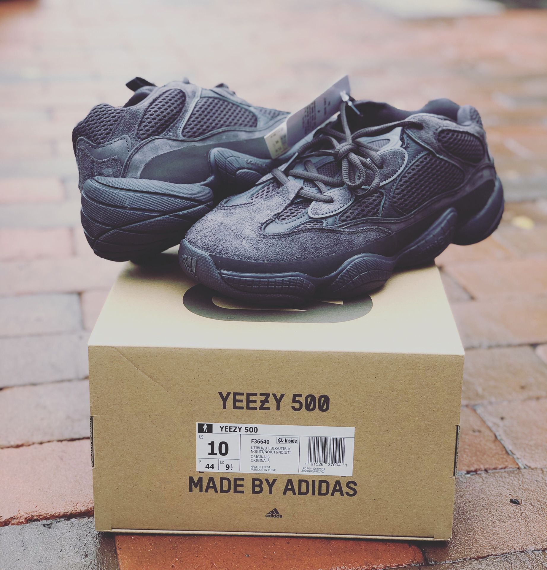 Adidas Yeezy 500 size 10 DS $300