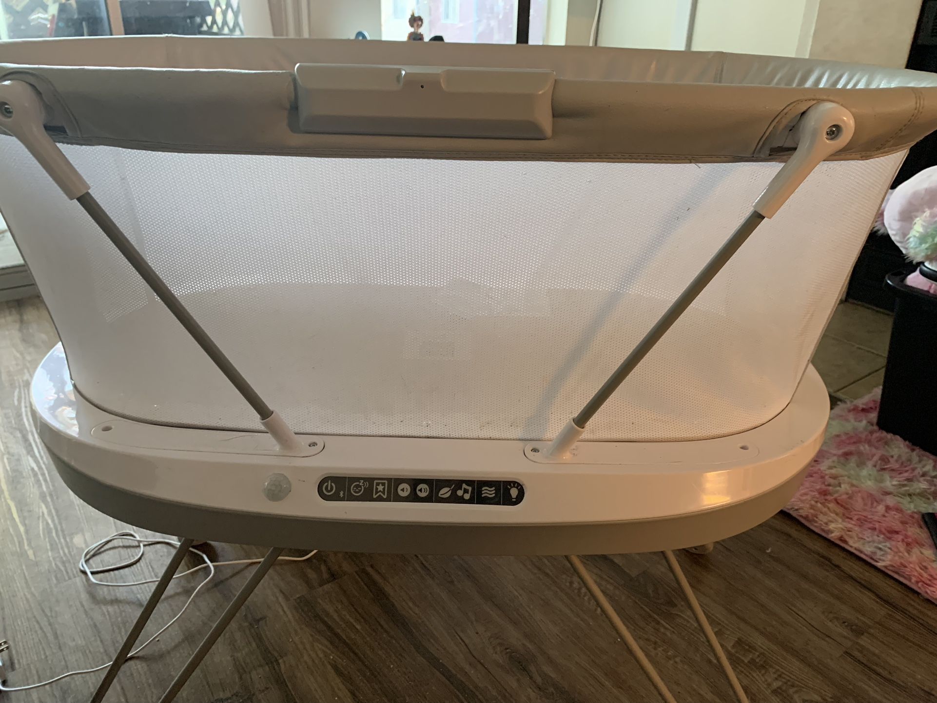 Vibrating Baby Bassinet