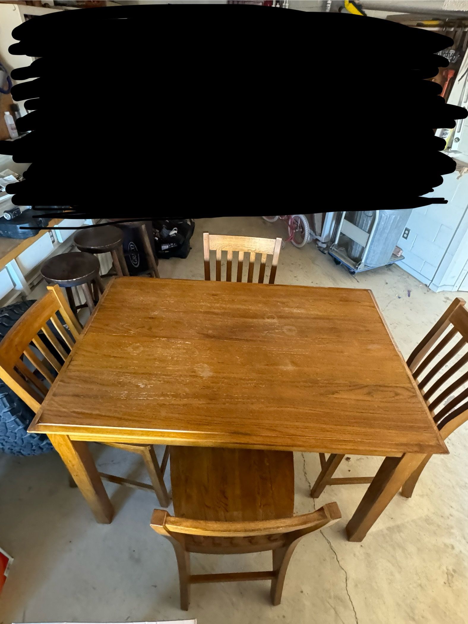 Solid Oak Table, Extended Leaf/4 Chairs