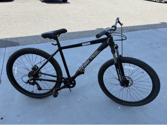 Ozark Trail Vibe 27.5” Mountain Bike  paid $328 – Excellent Condition