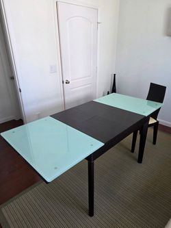 Dining Table & 4 Chairs