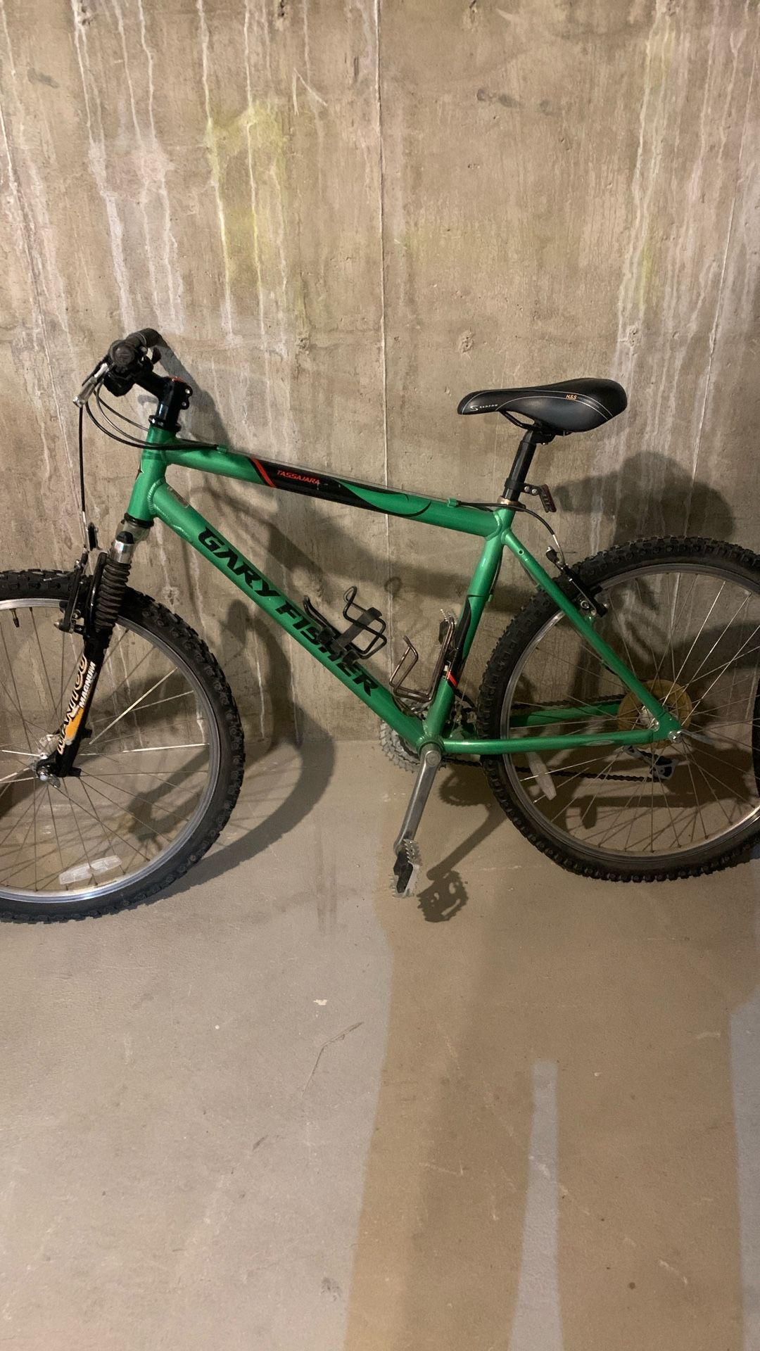 Mountain Bike Gary Fisher Needs Tubes Or Air