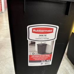 Kitchen Trash can 