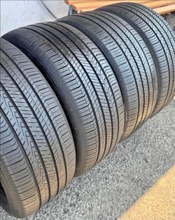 235/45/18 Hankook vendo un set de llantas usadas excelente condiciones de vida las 4 ✅🤩I am selling a set of used tires, all 4 in excellent living co