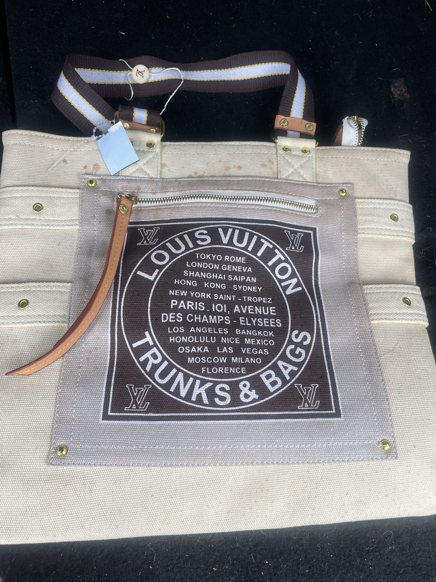 LV tote bag