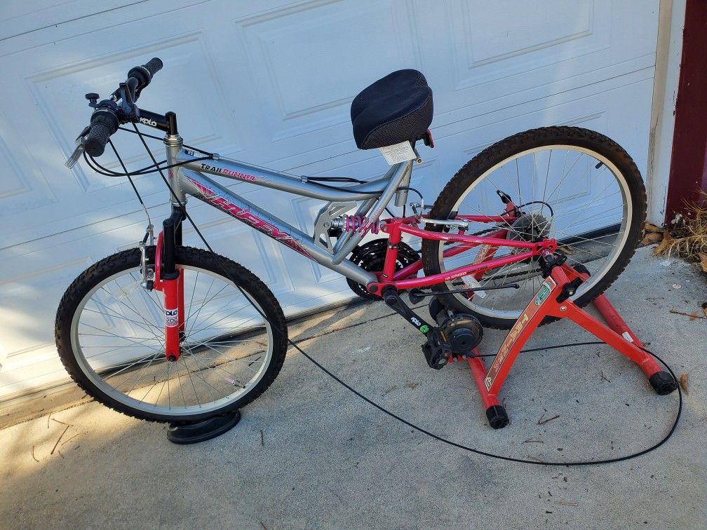 WOMEN'S BIKE 16 SPEED BICYCLE WITH TRAININD STAND