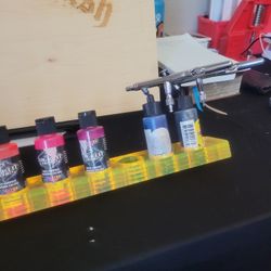 Airbrush  bottle holder