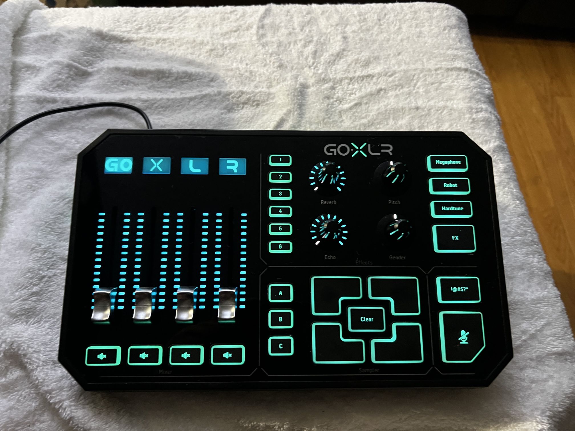 TC-Helicon GO XLR Broadcaster Platform with Mixer and Effects