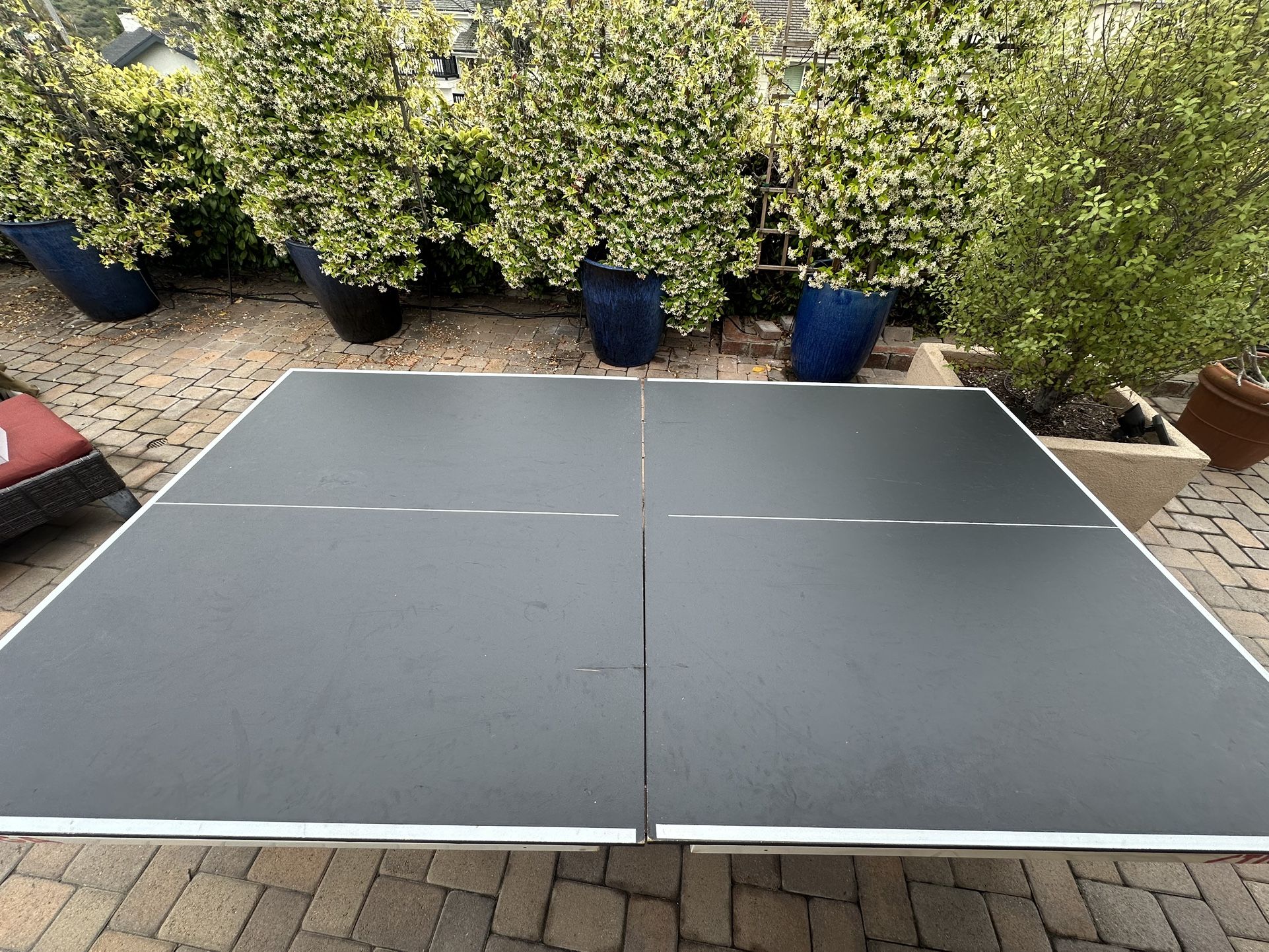 Complete Stiga Ping Pong Table Set
