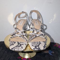 Gently Worn Snake Low 1 Inch Heels