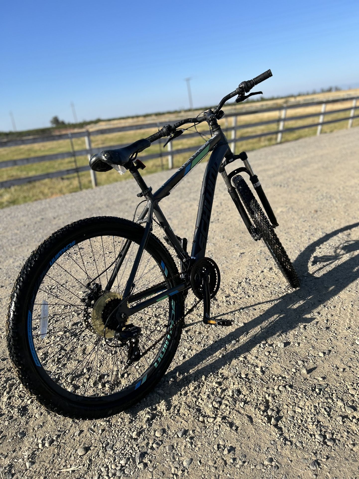 Schwinn 27.5 Mountain Bike