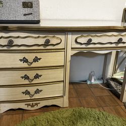 Cute Vintage Desk