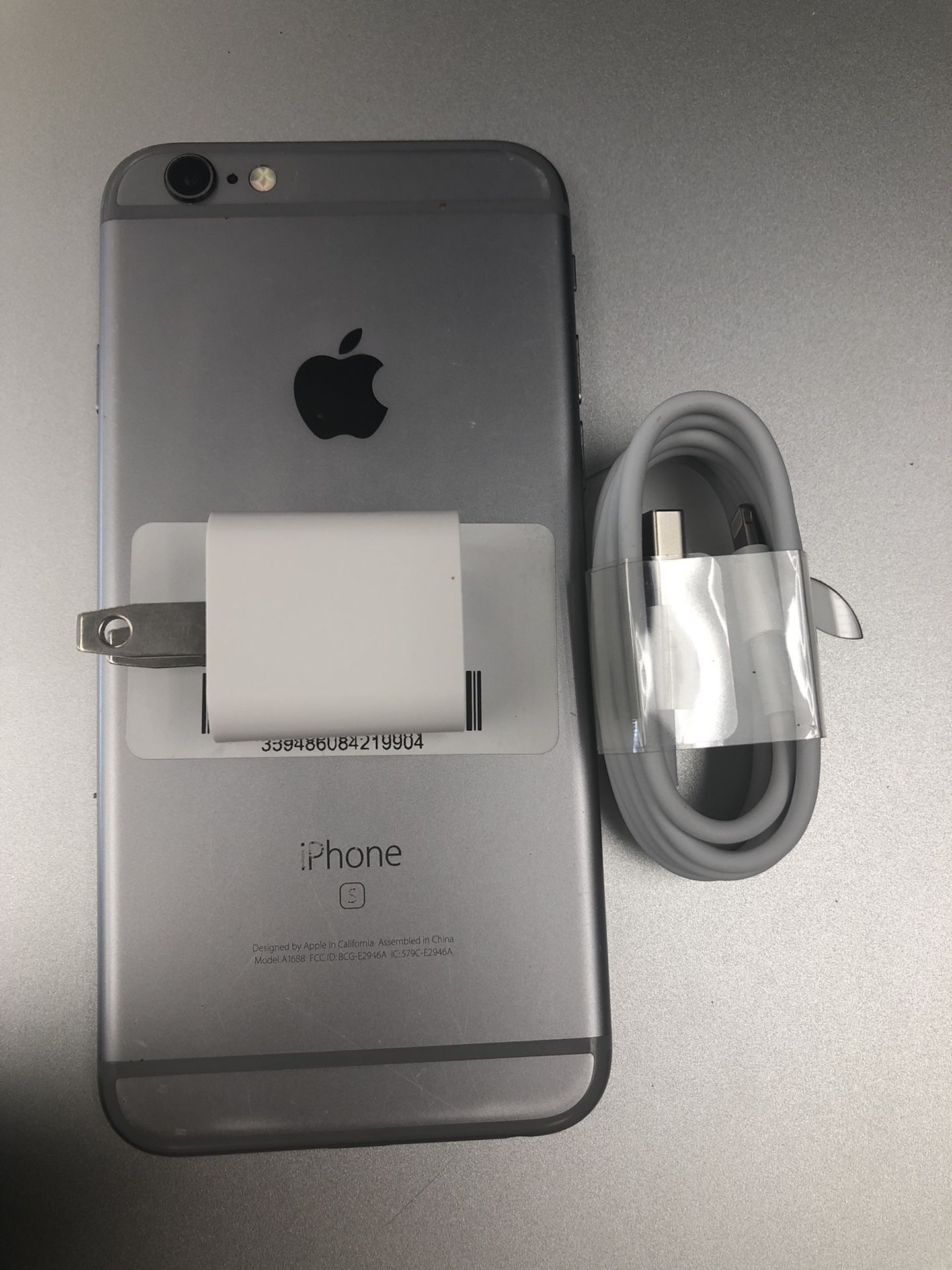 Factory unlocked apple iphone 6s 32gb Sold with store warranty