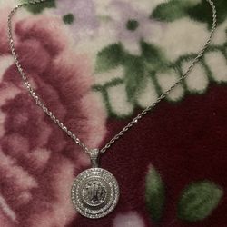 crown pendant 