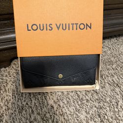 Louis Vuitton Sarah Wallet 