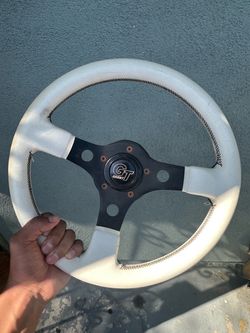 GT Grant steering wheel