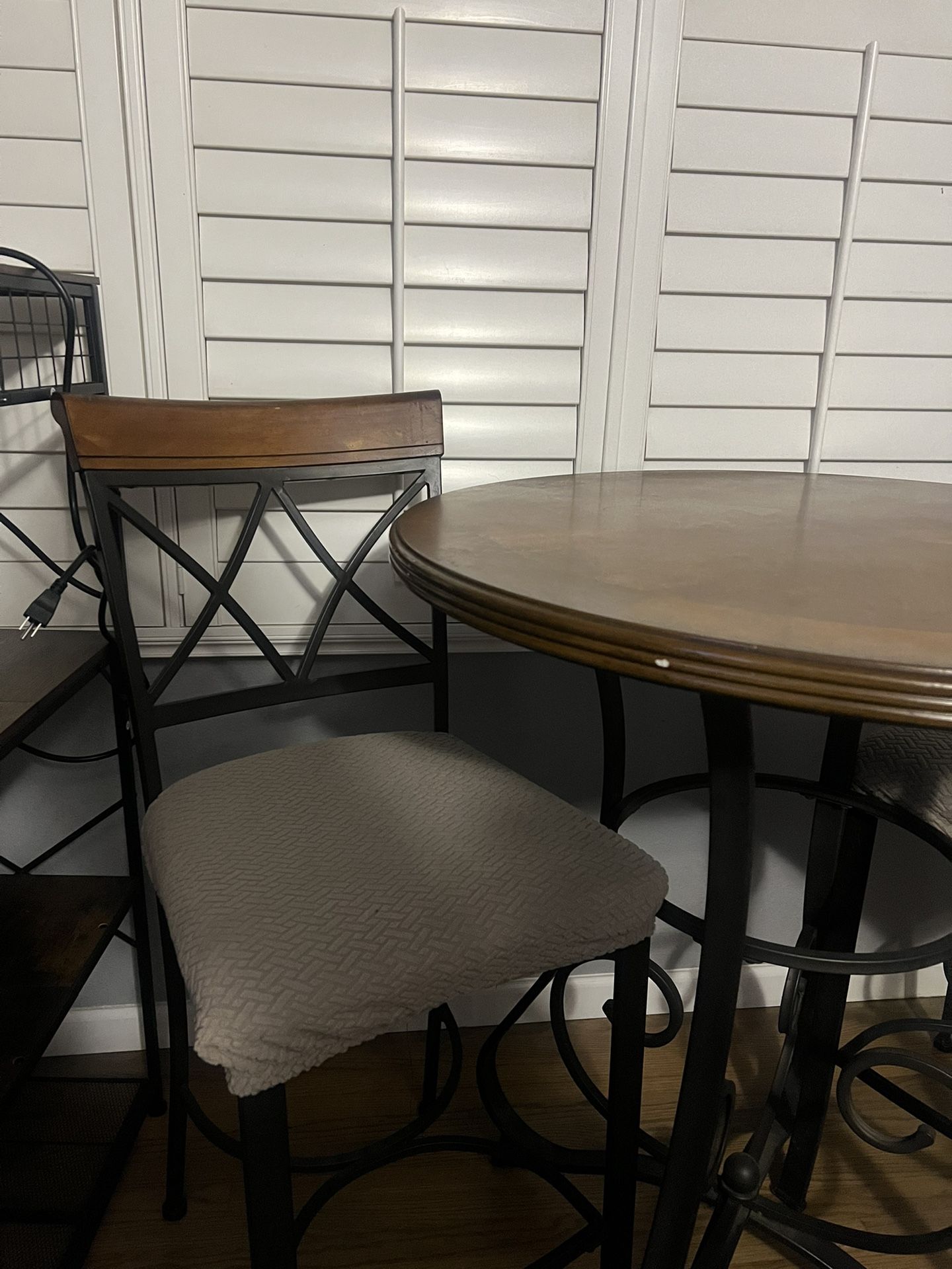 High kitchen table and 2 chairs