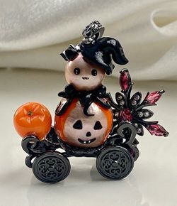 Halloween Collection- Natural  Edison Pearl Pumpkin Cart Pendant