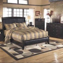 Ashley 6 Piece Queen Bedroom Set + 2 Lamps