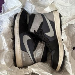 Jordan 1 Retro High Element, Gore-Tex Black Particle Grey